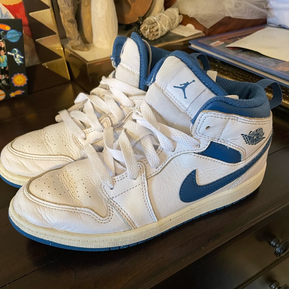 Air Jordan youth size 3
